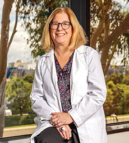 干細胞輸注療法的臨床試驗結果令人鼓舞,該療法可以阻止帕金森病的進展。照片來源:邁克爾·內沃。 干細胞輸注療法的臨床試驗結果令人鼓舞,該療法可以阻止帕金森病的進展。照片來源:邁克爾·內沃。