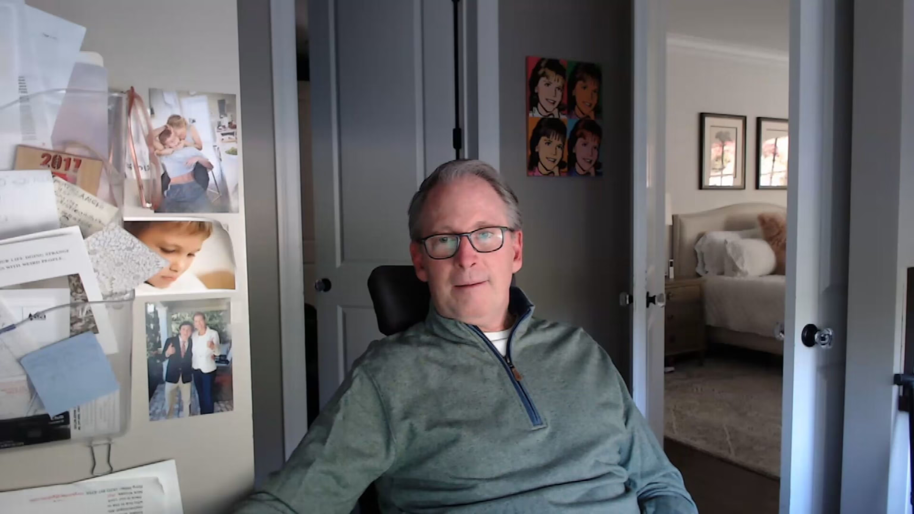 克里斯·巴爾 (Chris Barr) 向美國廣播公司新聞 (ABC News) 的威爾·里夫 (Will Reeve) 講述了他通過使用干細胞從癱瘓中恢復所取得的進展。