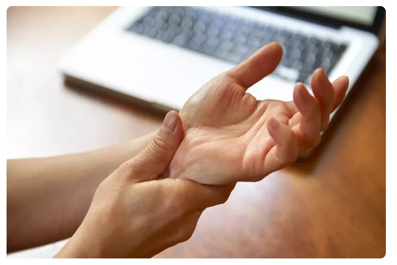 強直性脊柱炎對身體的6種影響,你了解嗎? 強直性脊柱炎對身體的6種影響,你了解嗎?