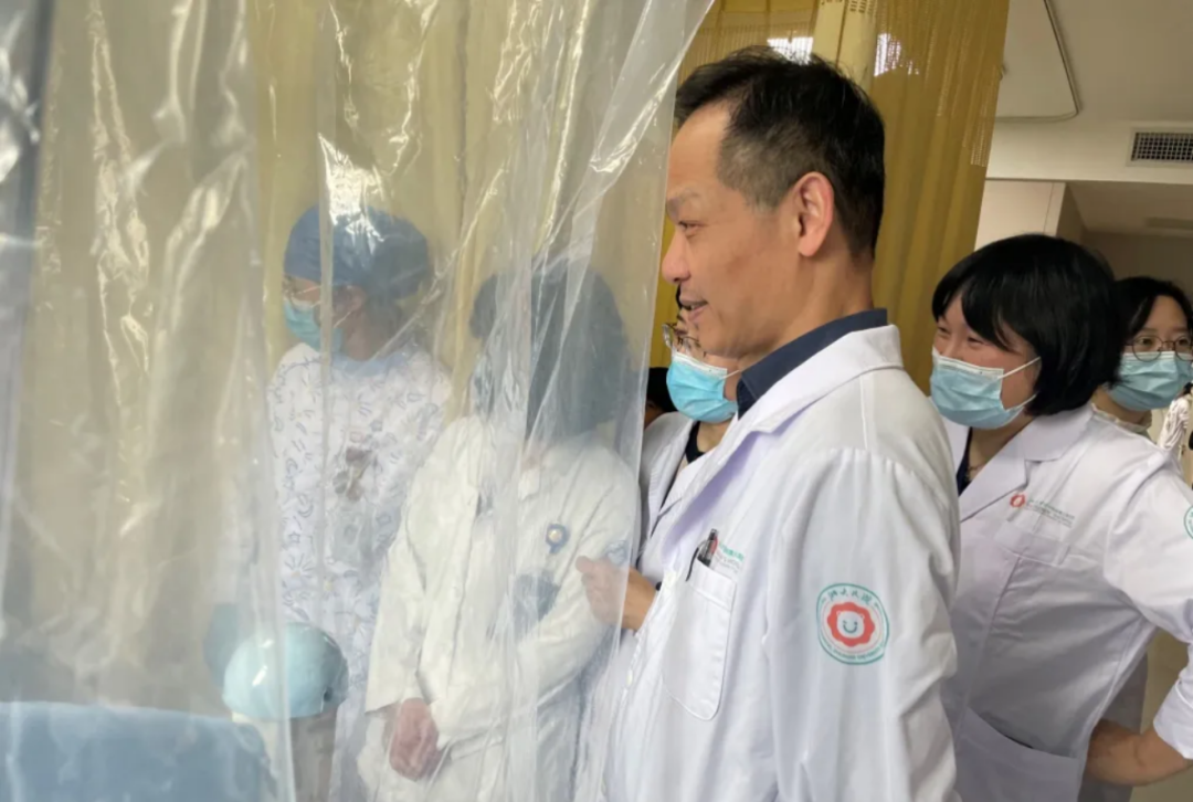 浙江大學醫(yī)學院附屬兒童醫(yī)院運用CAR-T治療的系統(tǒng)性紅斑狼瘡患兒順利出院。 浙江大學醫(yī)學院附屬兒童醫(yī)院運用CAR-T治療的系統(tǒng)性紅斑狼瘡患兒順利出院。